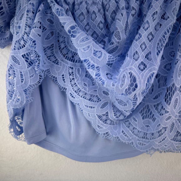 Express Light Blue Lace Crop Top - Picture 4 of 7